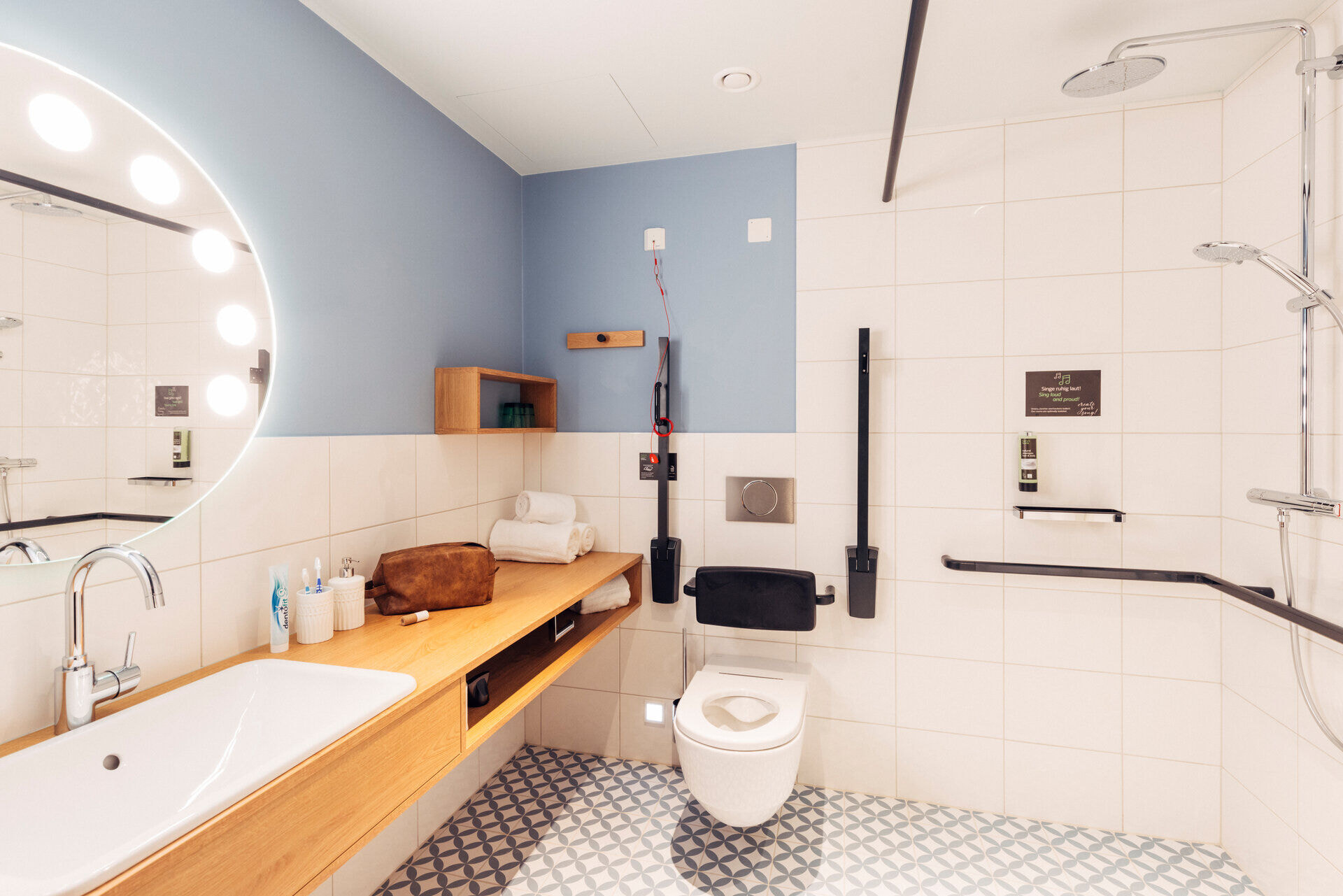 harryshome_23_villach_wc_danielzangerl-_002